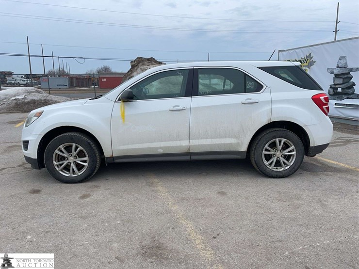 2017-chevrolet-equinox-image-8