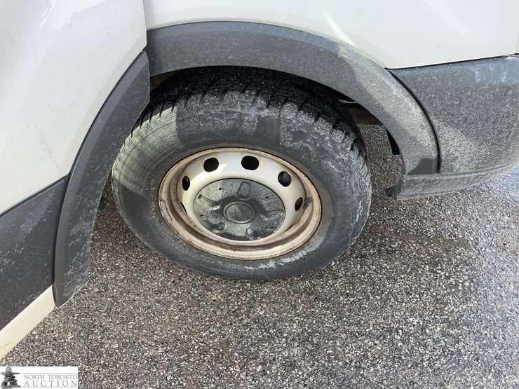 2016-ford-transit-image-19