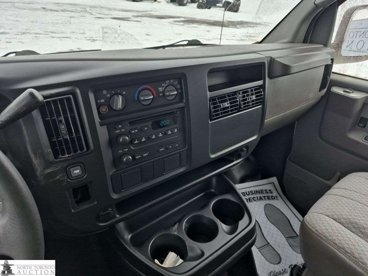 2005-gmc-1500-image-16