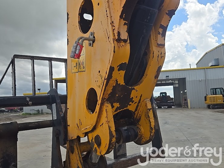 2018-jcb-512-56-image-33