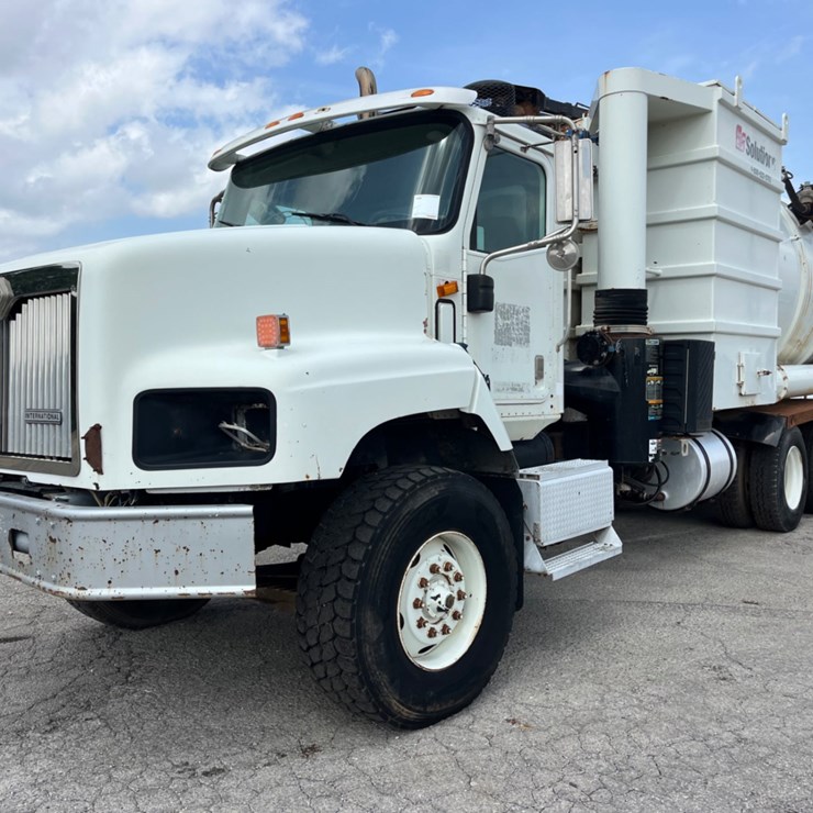 2005 INTERNATIONAL PAYSTAR 5600i