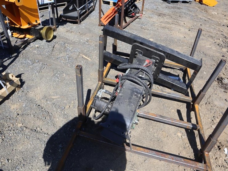 future-skid-steer-stump-grinder-image-3