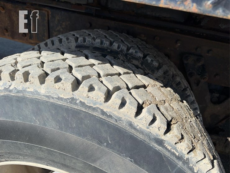 2005-kenworth-t800-image-36