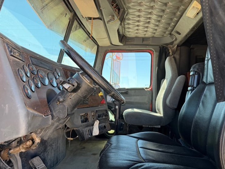 2007-western-star-4900-image-10