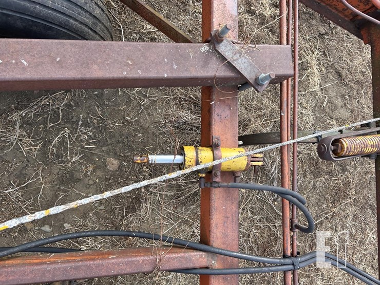 morris-anhydrous-chisel-plow-2859-image-21