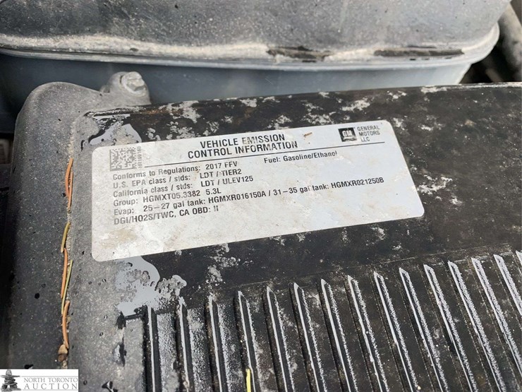 2017-chevrolet-tahoe-image-25