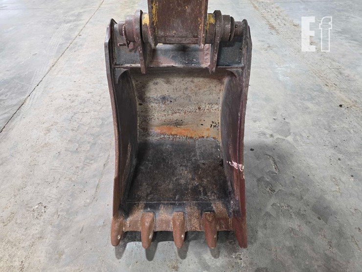 2009-caterpillar-416e-image-13