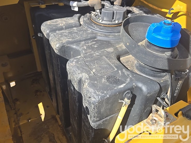 2019-caterpillar-336-image-63