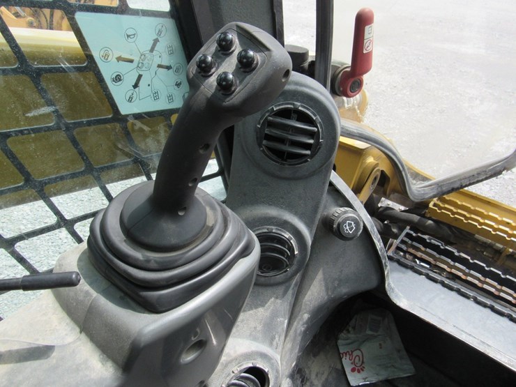 caterpillar-262d-image-5