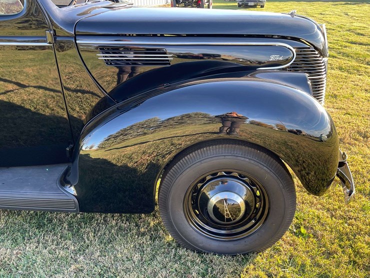 1939-ford-coupe-image-17