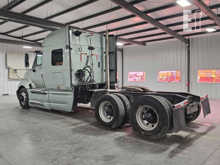 2012-international-prostar-image-4