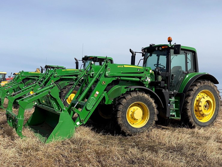 2018-john-deere-6145m-image-1