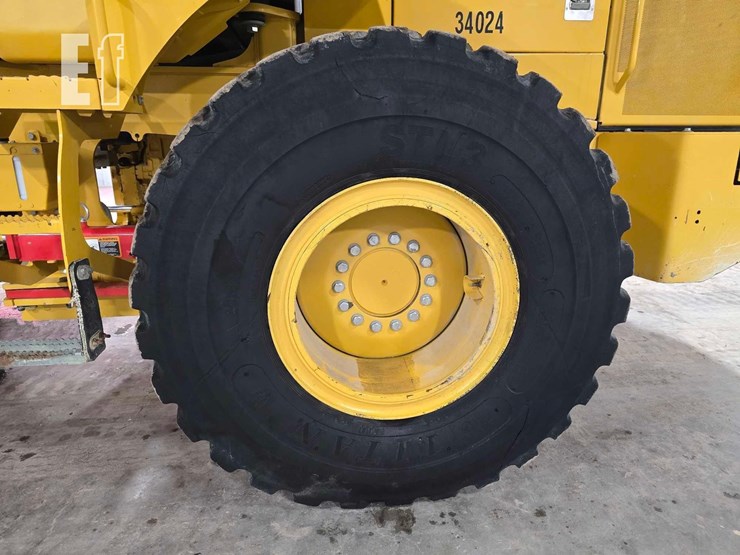 2022-deere-524-p-tier-image-24