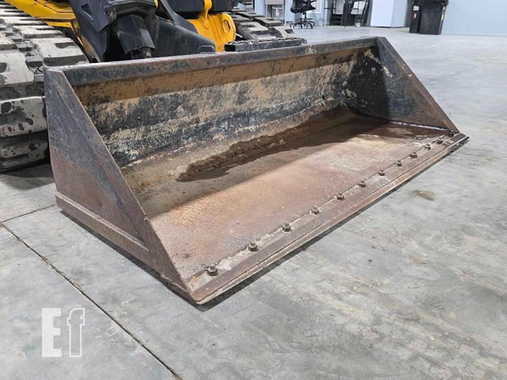 2022-jcb-3ts-8t-image-10