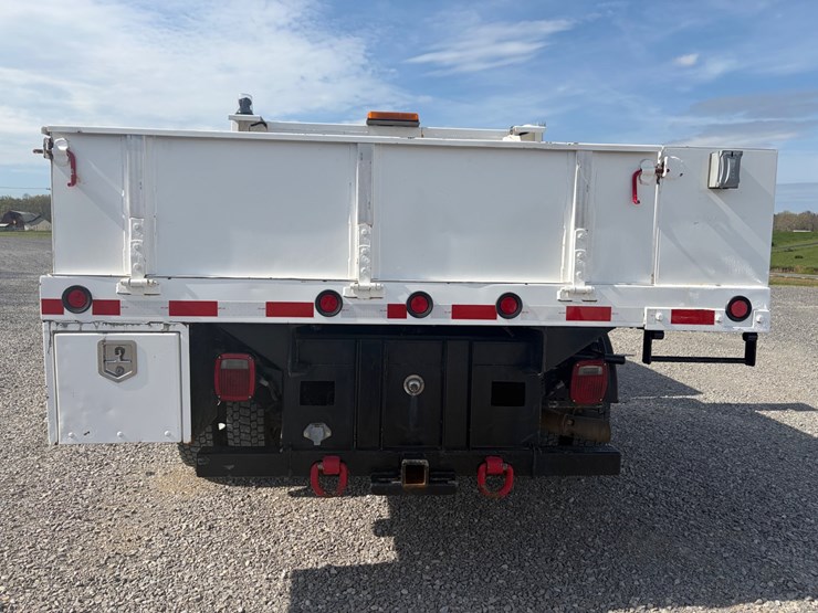 2012-ford-f550-image-8