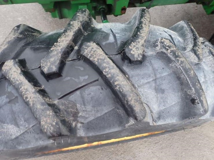 2016-john-deere-5085e-image-60