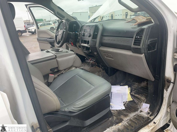 2017-ford-f350-image-17