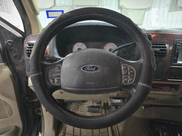 2005-ford-f250-lariat-image-10