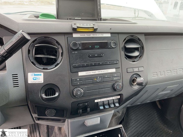 2011-ford-f550-image-13