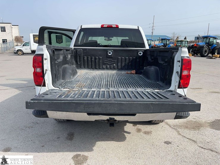 2017-chevrolet-silverado-1500-image-19