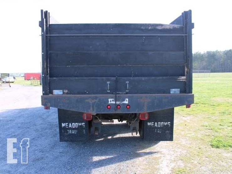 1995-peterbilt-330-image-7