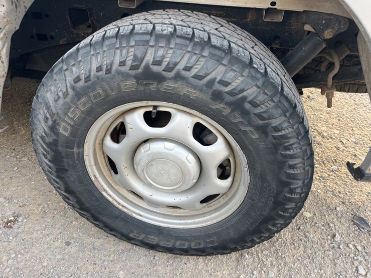 2016-ford-f150-image-16