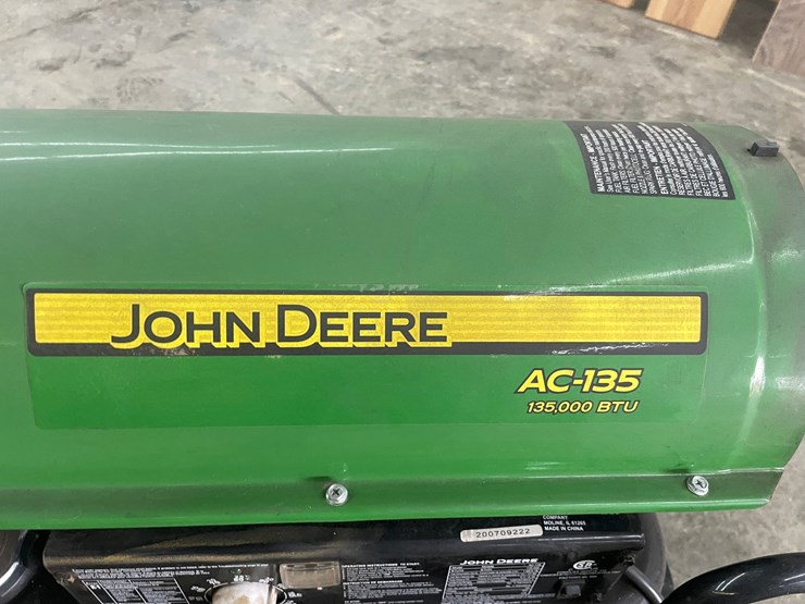 john-deere-135-image-8