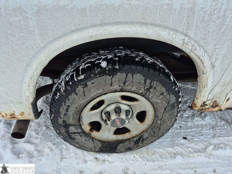 2005-gmc-1500-image-28