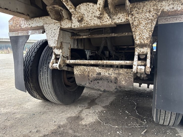 2000-construction-t/a-belly-dump-trailer-image-13