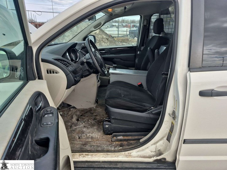 2012-ram-c/v-image-13