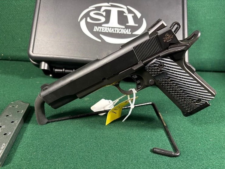 rock-island-armory-45-acp-pistol-image-7