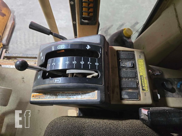 1995-caterpillar-120h-image-19