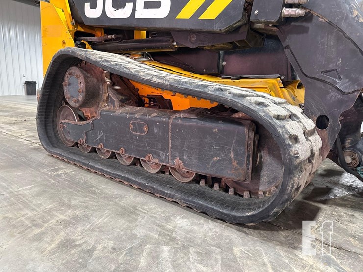 2021-jcb-3ts-8t-image-27