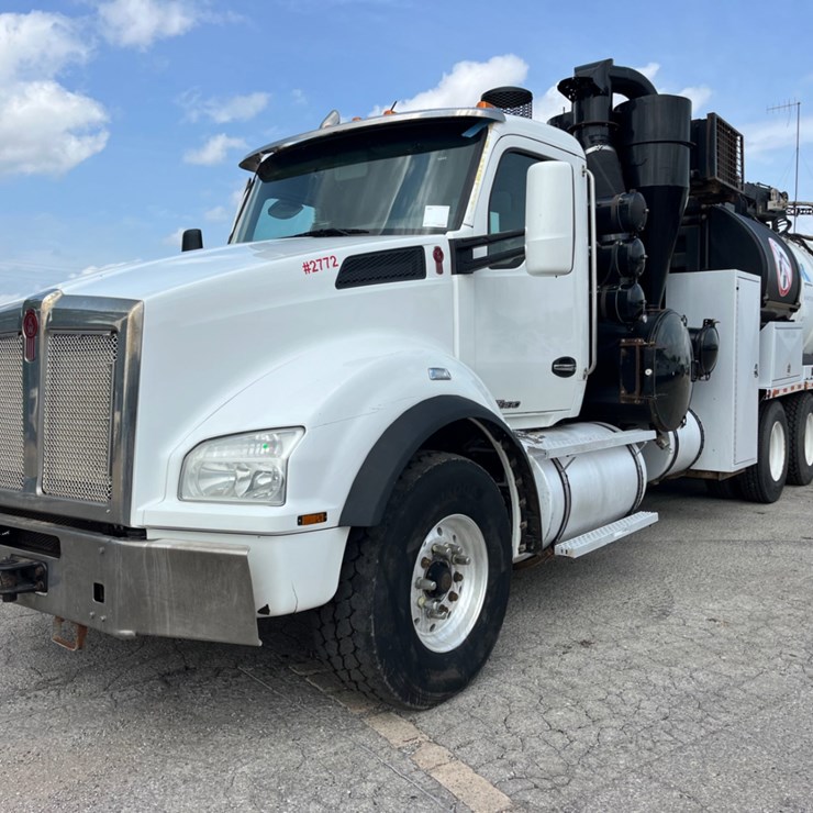 2019 KENWORTH T880