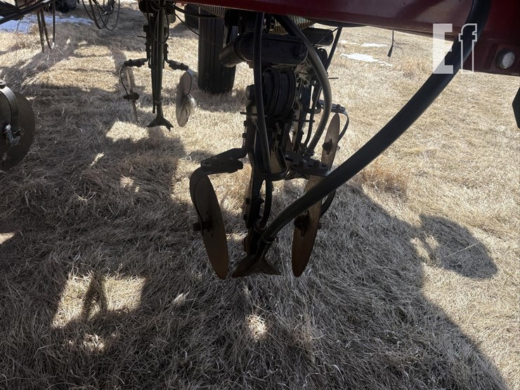 2011-case-ih-3430-image-70