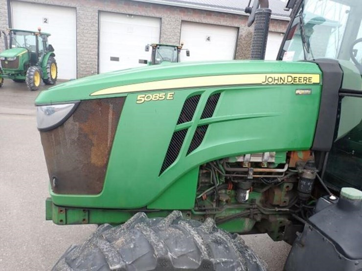 2016-john-deere-5085e-image-44