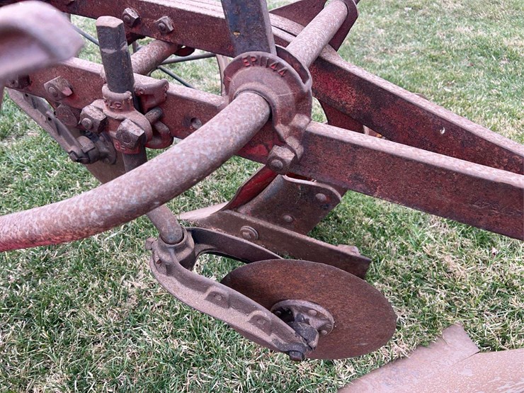 oliver-no.-100-plow-image-30