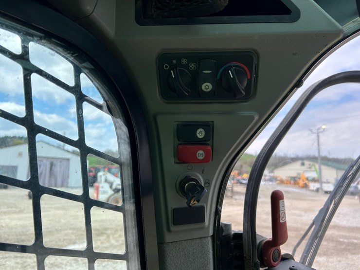 2016-caterpillar-289d-image-26