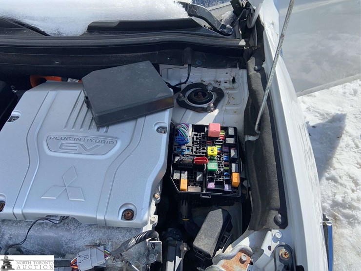 2018-mitsubishi-outlander-image-10