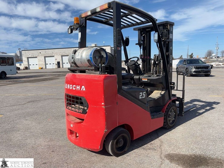 2023-hangcha-25-5000-lbs-forklift-image-5