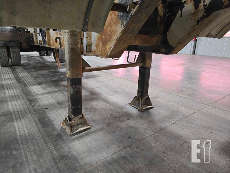 2002-environmental-service-products-46-ft-tandem-axle-image-16