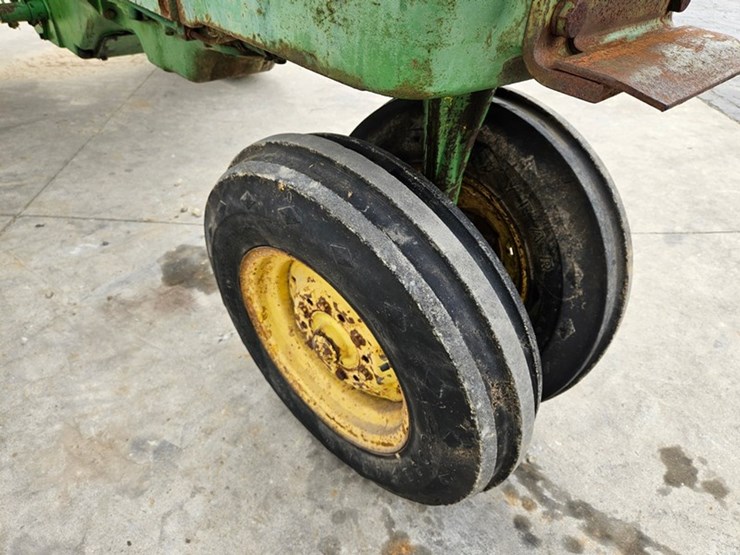 1965-john-deere-2010-image-13