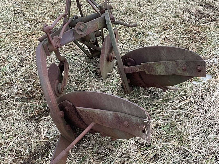 two-bottom-fordson-plow-image-4