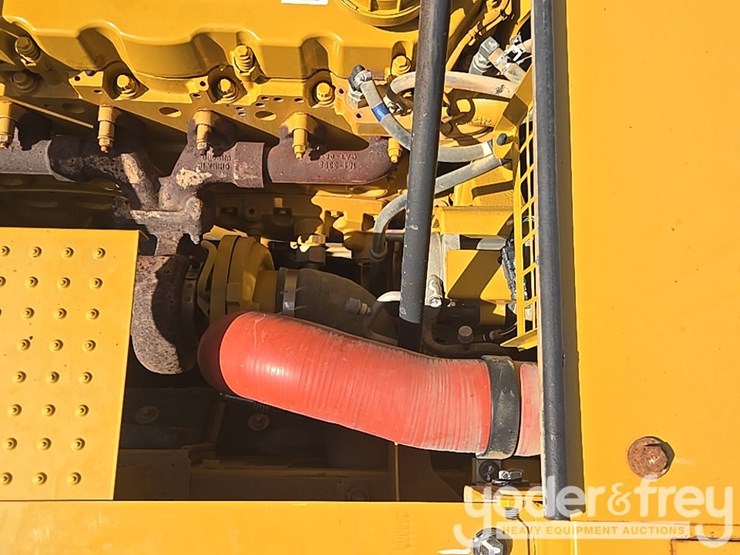 2019-caterpillar-336-image-66