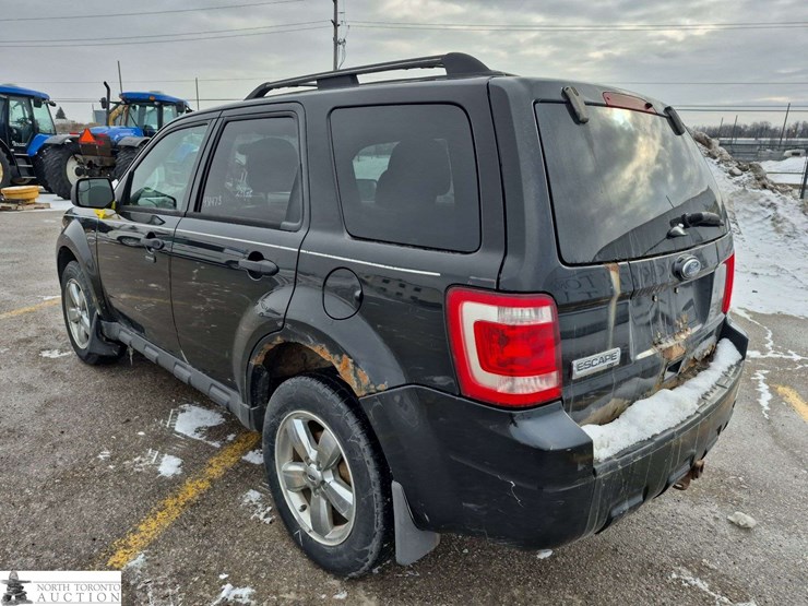 2011-ford-escape-xlt-image-7