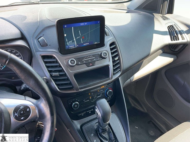 2022-ford-transit-connect-image-10