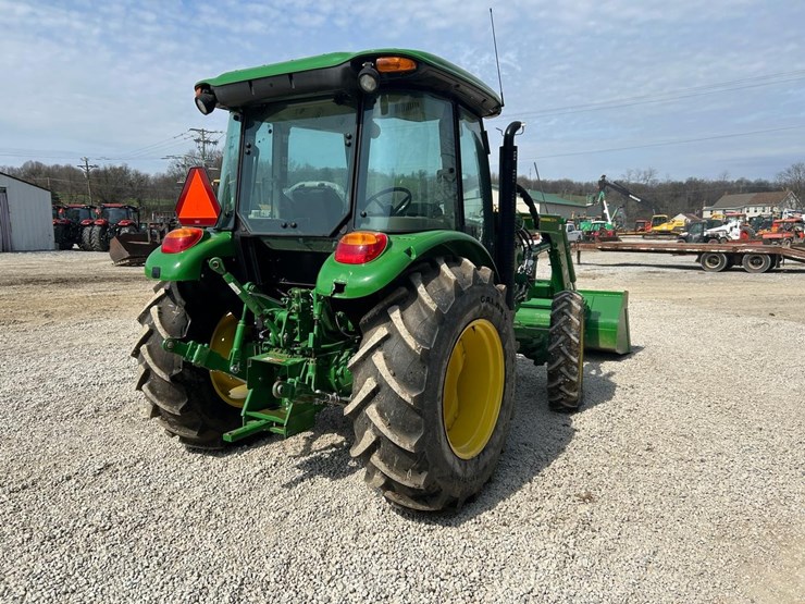 2021-john-deere-5075e-image-4