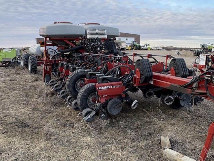 2012-case-ih-1250-image-1