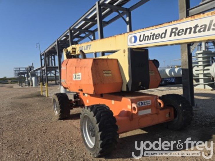 2017-jlg-800aj-image-8