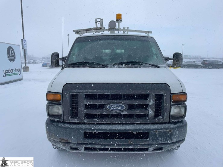 2009-ford-cargo-image-8